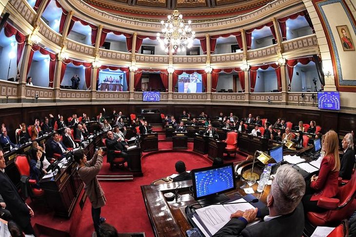 El Senado bonaerense no logró destrabar el endeudamiento solicitado por Kicillof. El Senado bonaerense no logró destrabar el endeudamiento solicitado por Kicillof.