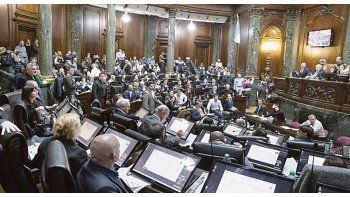 ámbito.com | Estreno. Cambiemos podrá utilizar en la sesión de hoy la nueva mayoría que consagró la elección de octubre para la Legislatura.