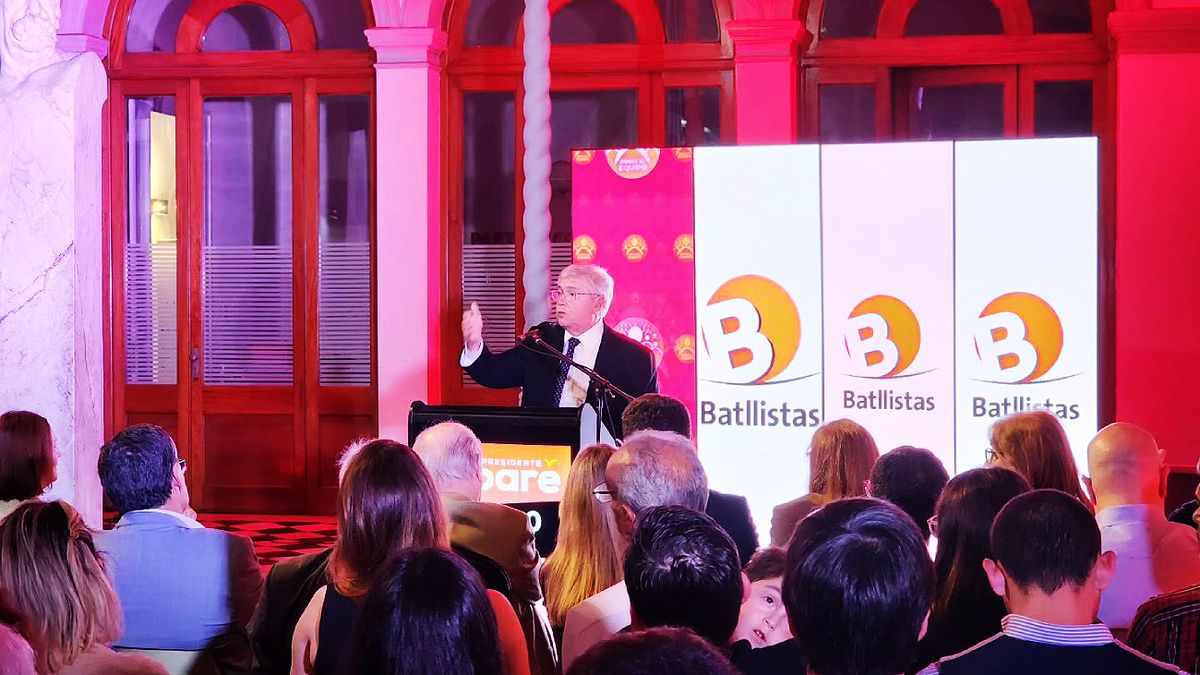 Tabaré Viera defended public companies and maintained that they are batllistas