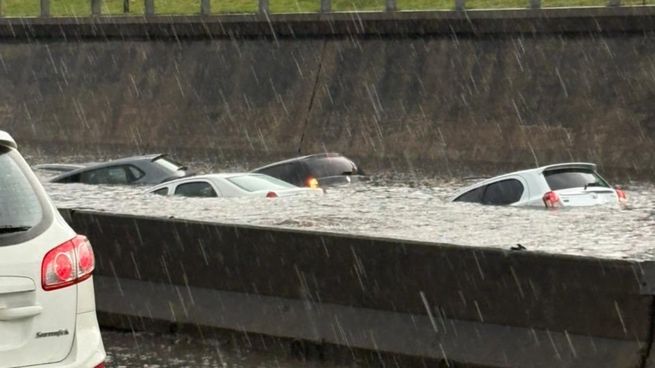 Grandes inundaciones por el temporal en el AMBA.