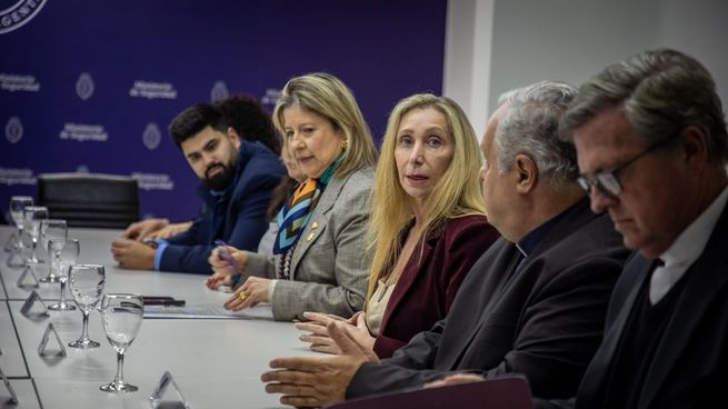 Karina Milei anunció que gobernadores y legisladores de todos los partidos serán invitados a recibir a León XIV en el Palacio Libertad.