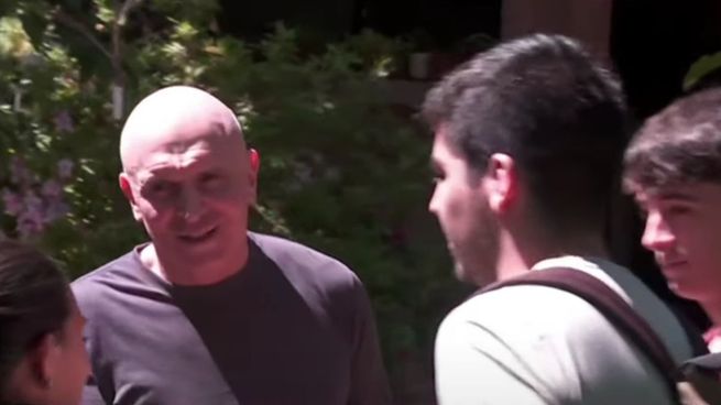 José Luis Espert recibe a las autoridades judiciales en su domicilio de Beccar.