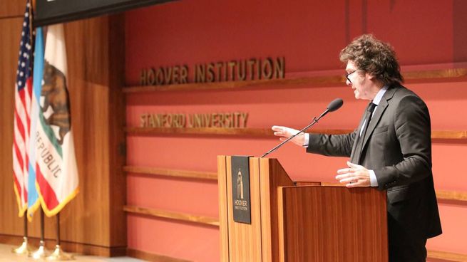 Javier Milei habló en la universidad Stanford de EEUU y generó  polémica por la frase sobre el hambre. 