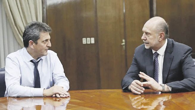 acuerdo. Perotti terminó de sellar ayer el mecanismo para que Nación cancele la deuda histórica que se había generado por la detracción de fondos coparticipables entre el 2006 y el 2015.