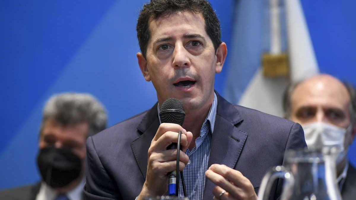 Tras cruce por planes sociales, "Wado" De Pedro visita a la intendenta de Moreno