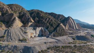 El contraste plantea un desafío para las provincias que concentran algunos de los principales proyectos de litio del país: cómo transformar la expansión minera en mayores recursos públicos y desarrollo económico sostenido.