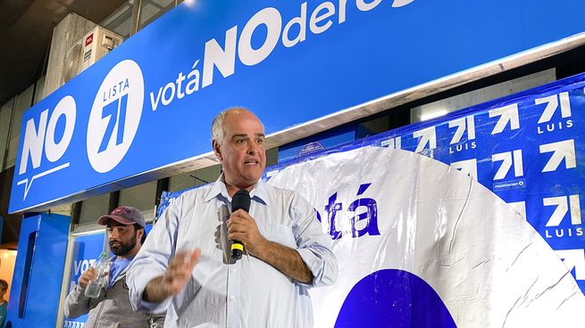 El senador Gustavo Penadés renunció al Partido Nacional, a horas de que se vote su desafuero en el Parlamento del Uruguay.