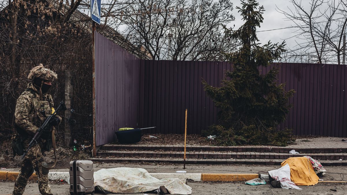 Ukraine accuses Russia of boycotting Mariupol evacuation, but separatists speak of rescued civilians