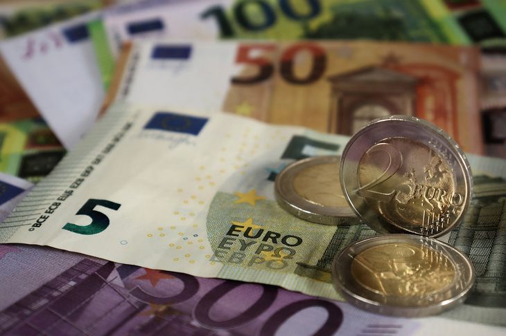 Diploma Adentro trimestre Euro hoy: precio del jueves 23 de septiembre