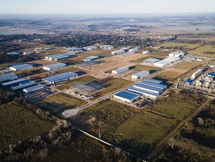 El área industrial se extiende sobre 130 hectáreas. El área industrial se extiende sobre 130 hectáreas.