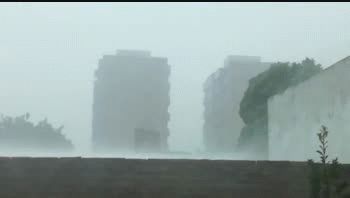El Servicio Meteorológico Nacional (SMN) había lanzado una alerta amarilla por lluvias y tormentas y una ocasional caída de granizo.