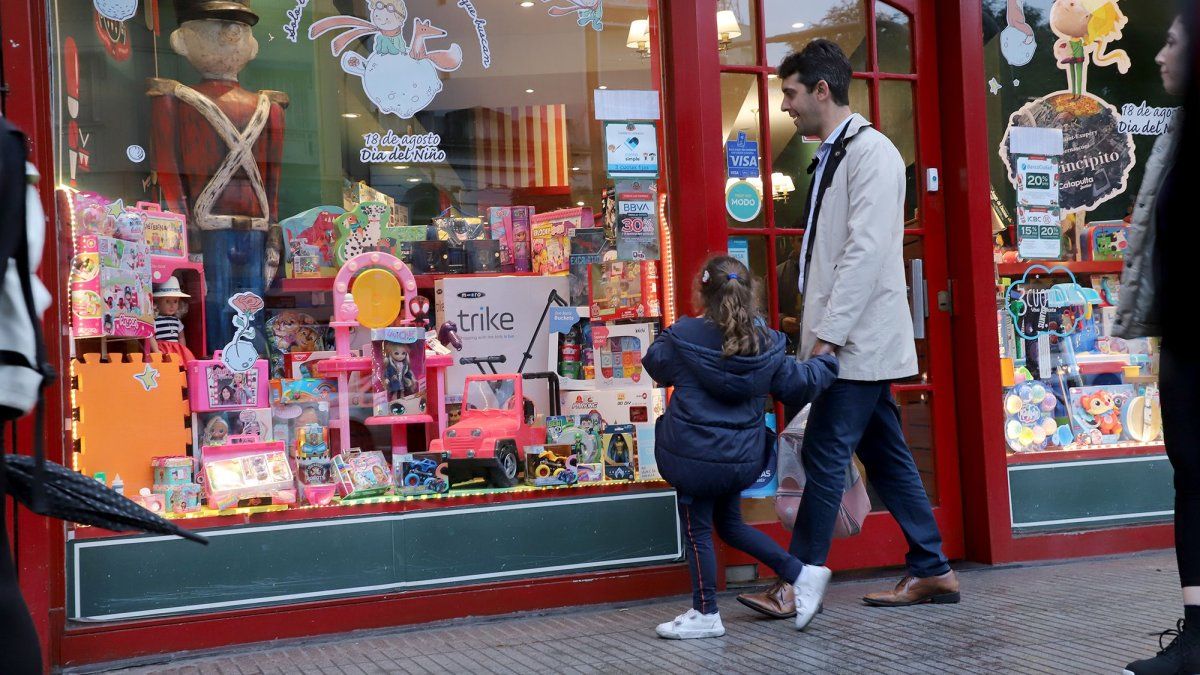 Día del Niño: las ventas cayeron 2,5% y ni las cuotas ni los descuentos lograron reactivar el consumo
