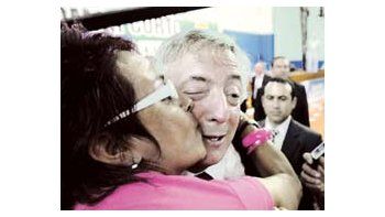 En Tres de Febrero, Kirchner cosechó el consuelo de la militancia justicialista por la derrota del kirchnerismoen Catamarca.