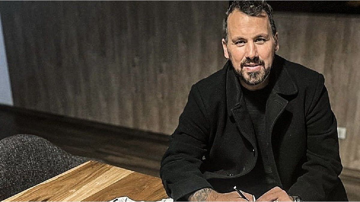 Cristian “Ogro” Fabbiani was announced as the new coach of Deportivo Riestra