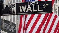 montana rusa en wall street: nasdaq y s&p500 pasaron del derrumbe a la euforia, tras fuertes sanciones a moscu