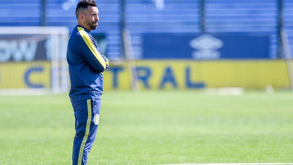 Carlos Tevez targeted everyone and defined his future in Rosario Central