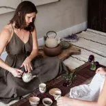 Quién es la cazadora de té y cuál es su propuesta innovadora. Quién es la cazadora de té y cuál es su propuesta innovadora.