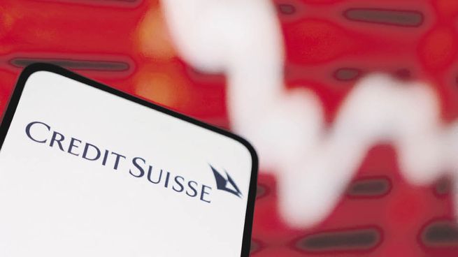 TERREMOTO. La caída de Credit Suisse en Suiza coincidió con la del Silicon Valley Bank en EE.UU. y puso en alerta al mercado.