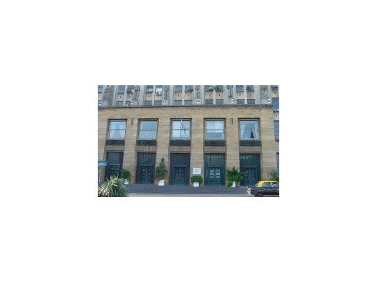Fachada de la Facultad de Medicina ubicada en Barrio Norte.