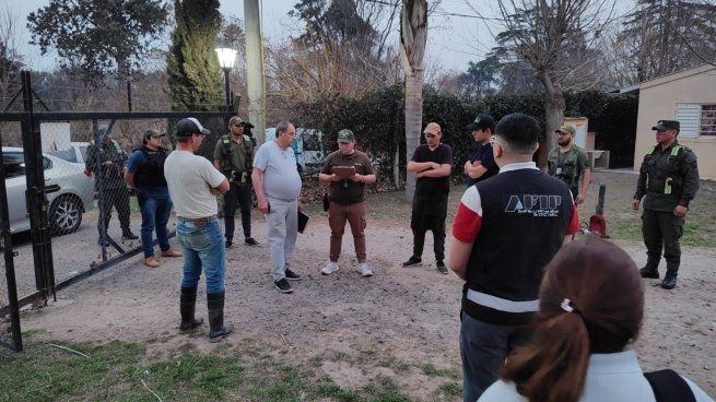 Rescataron a 19 personas, algunos menores de edad, sometidas a explotación laboral en campos de la provincia de Buenos Aires