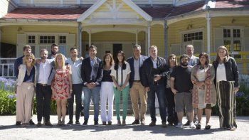 Primera reunión de diputados y senadores provinciales con el objetivo de estudiar la factibilidad de una reforma electoral en la provincia de Buenos Aires.&nbsp;