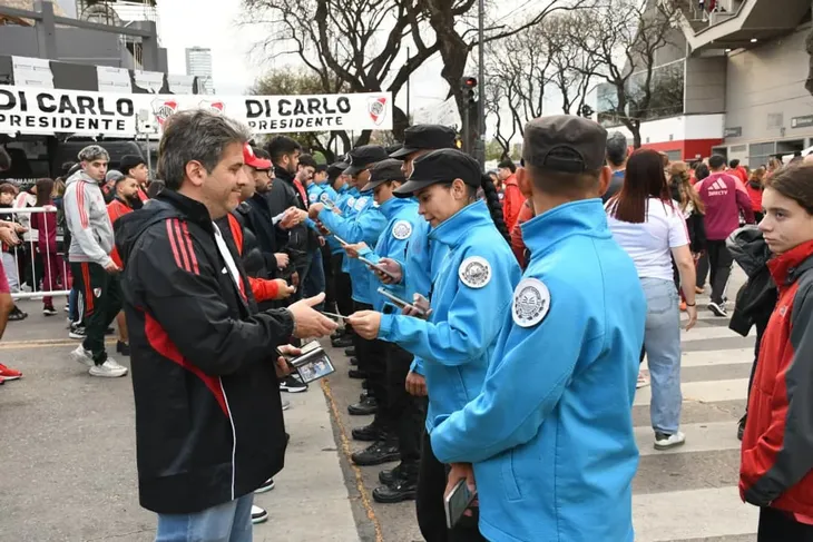 Within the framework of the Safe Tribune program, the City Police deployed an operation in the Monumental. Within the framework of the Safe Tribune program, the City Police deployed an operation in the Monumental.