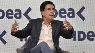 Carlos Melconian critica la estrategia económica del Gobierno y los ataques de Javier Milei.