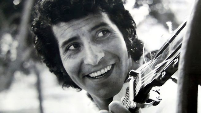 Víctor Jara fue secuestrado y asesinado tras la asunción de Augusto Pinochet en Chile.&nbsp;