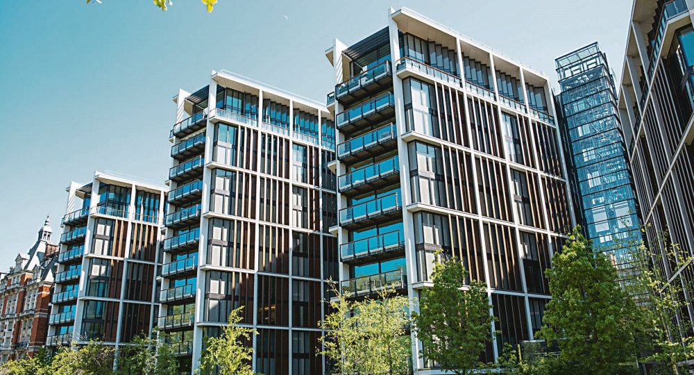 Edificio. El espectacular penthouse está ubicado en los últimos dos pisos de un complejo con fantásticas vistas al Hyde Park