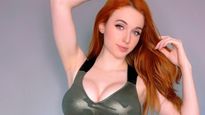 Amouranth cobra hasta diez mil dólares por noche en OnlyFans.