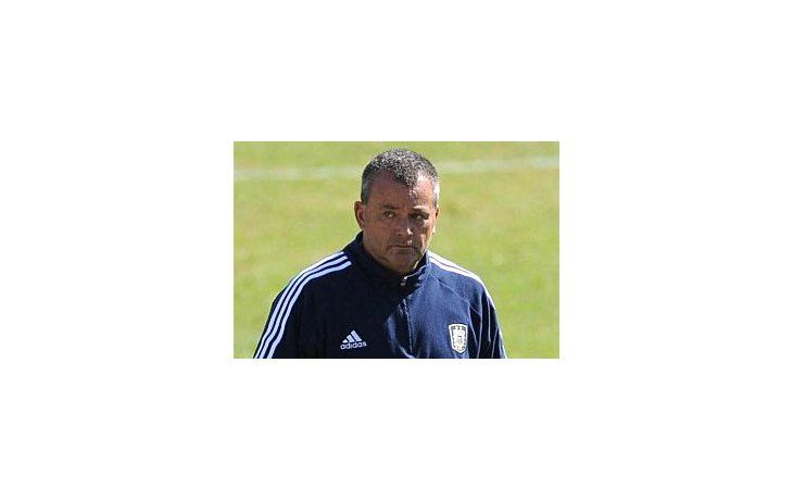 Humbertito Grondona, protagonista de un triste episodio contra un jugador de Arsenal.