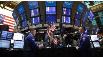 Wall Street operó mixta atenta de reforma fiscal en EEUU y nuevo titular de la Fed