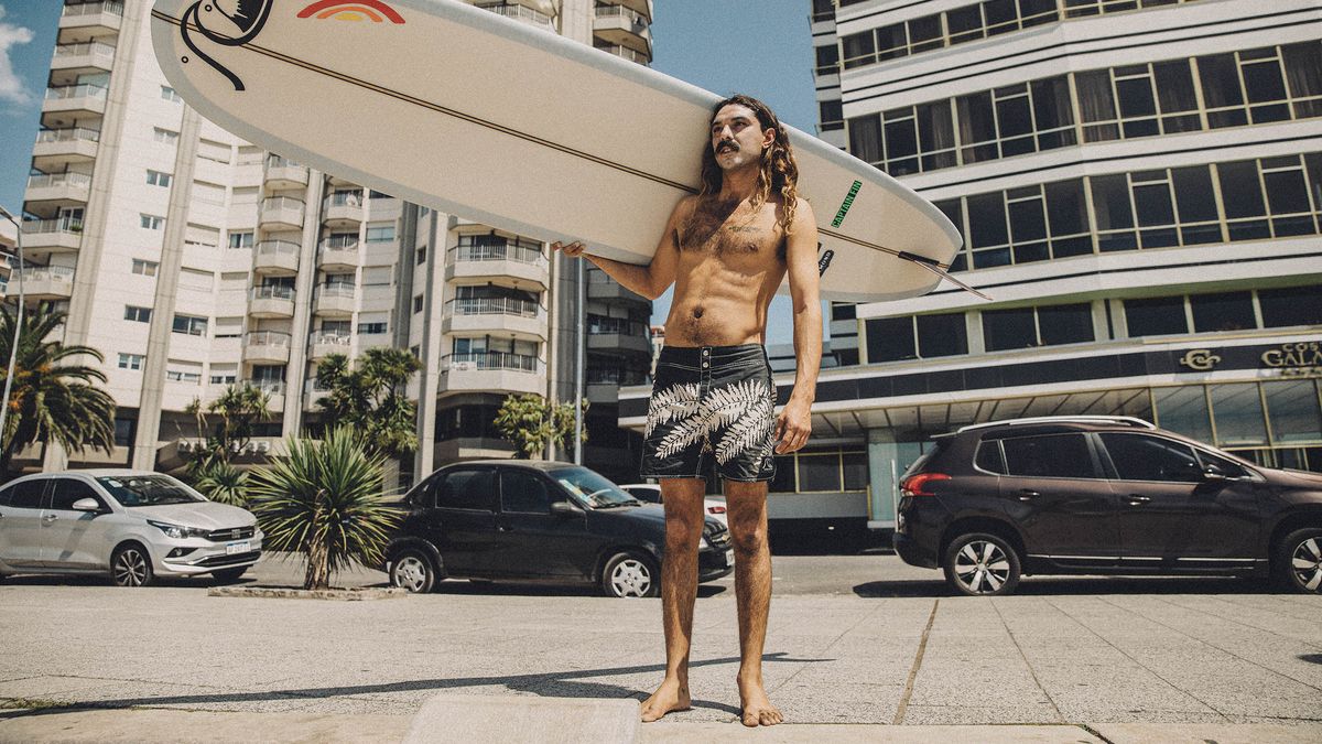 Party on the waves: one of the best surfers in the world visited Mar del Plata
