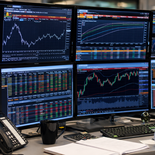 El mercado llega a junio con el dólar contenido por la cosecha y las compras del BCRA, pero con la atención puesta en la inflación, las tasas reales negativas y la sostenibilidad del carry en pesos. El mercado llega a junio con el dólar contenido por la cosecha y las compras del BCRA, pero con la atención puesta en la inflación, las tasas reales negativas y la sostenibilidad del carry en pesos.