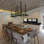 Los interiores se culminan con los mismos materiales de la obra tradicional, y la decoración es clave para que el hogar luzca en armonía Los interiores se culminan con los mismos materiales de la obra tradicional, y la decoración es clave para que el hogar luzca en armonía