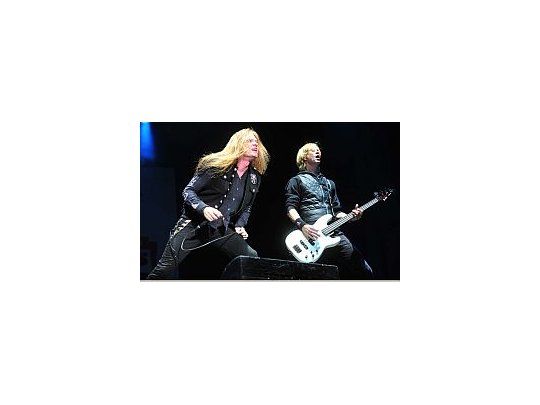 La Rock & Roll All Stars tocó ante 3 mil personas