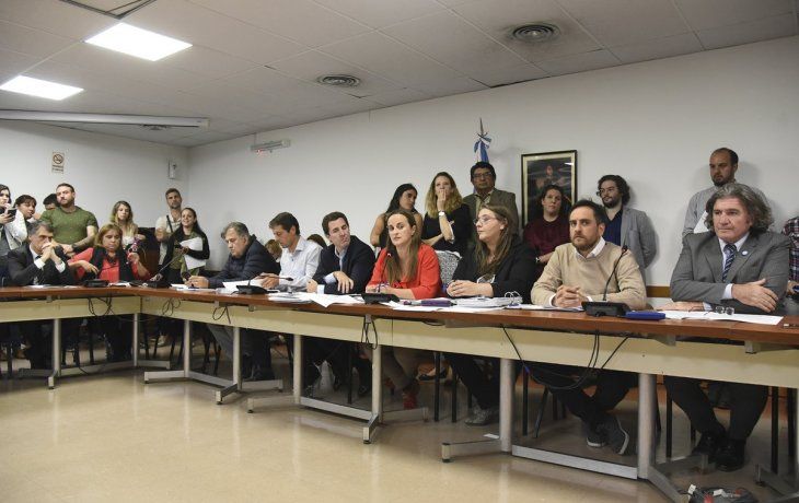 diputados inicio el debate de la ley de gondolas y podria llegar el 8 de mayo al recinto