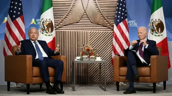 Andrés Manuel López Obrador, presidente de México, junto con Joe Biden, mandatario estadounidense.