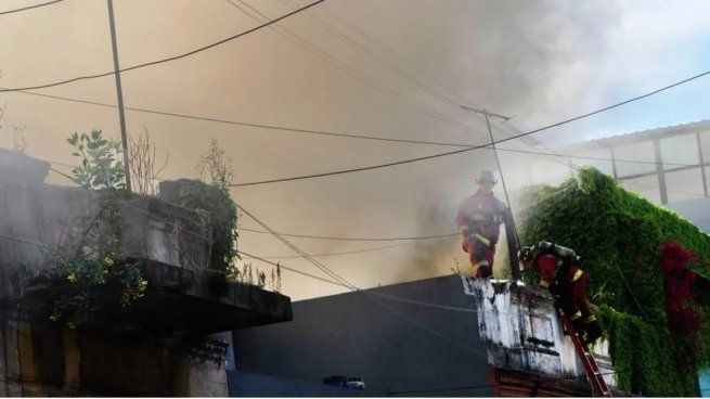 El incendio en el conventillo de La Boca sucedió a dos cuadras de La Bombonera