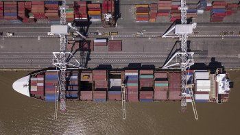La Aduana reactivará una área clave en el comercio exterior para detectar operaciones de subfacturación 
