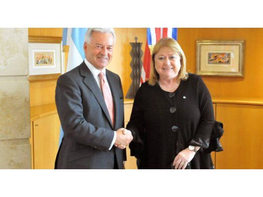 lcorra confirmó avances hacia un proceso de diálogo para exploración petrolera en Malvinas