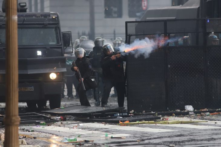 El despliegue de las fuerzas federales aplicó el protocolo antipiquetes.