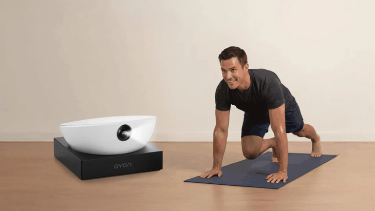 El dispositivo se integra al espacio de entrenamiento doméstico y propone una experiencia distinta para quienes buscan constancia sin presión. El dispositivo se integra al espacio de entrenamiento doméstico y propone una experiencia distinta para quienes buscan constancia sin presión.