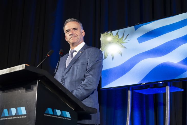 Yamandú Orsi admitió en ADM que seguirá teniendo "tropiezos discursivos" por decir lo que piensa. Yamandú Orsi admitió en ADM que seguirá teniendo "tropiezos discursivos" por decir lo que piensa.