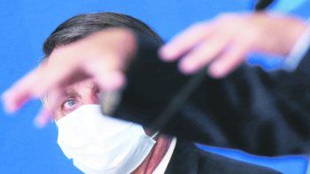 FANTASMAS. El multimedios Globo tiene en la mira un potencial escándalo de lavado de dinero en la familia Bolsonaro, pero el presidente le respondió ayer con la misma moneda.