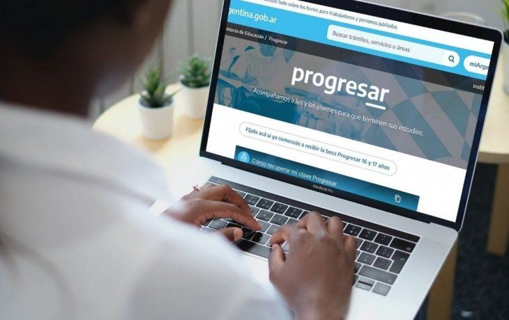 Las personas que se anotaron, o tienen dudas de su estado en ANSES, podrán verificar el estado de su solicitud de las Becas Progresar en Mi ANSES. Las personas que se anotaron, o tienen dudas de su estado en ANSES, podrán verificar el estado de su solicitud de las Becas Progresar en Mi ANSES.