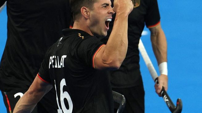 El motivo por el cuál el defensor nacionalizado alemán tomó esta decisión con respecto a sus redes sociales.