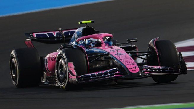 La actividad comenzará en marzo en Australia y finalizará en diciembre en Abu Dhabi, con modificaciones de fechas en Medio Oriente y una pretemporada dividida en tres bloques de pruebas.