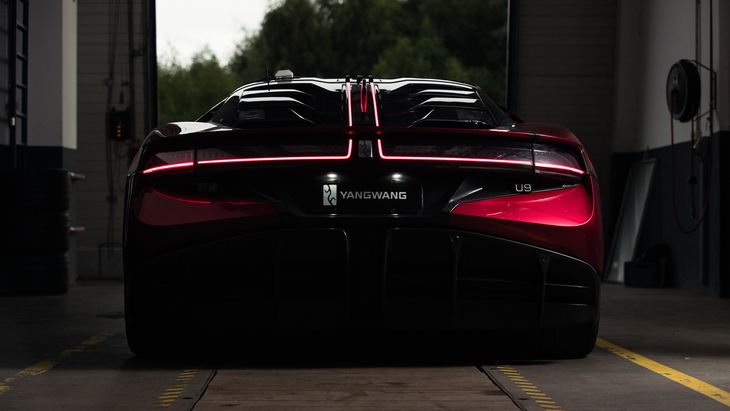 The U9 Xtreme, based on the U9 architecture sold in China, incorporates four electric motors capable of generating more than 3,000 ps.