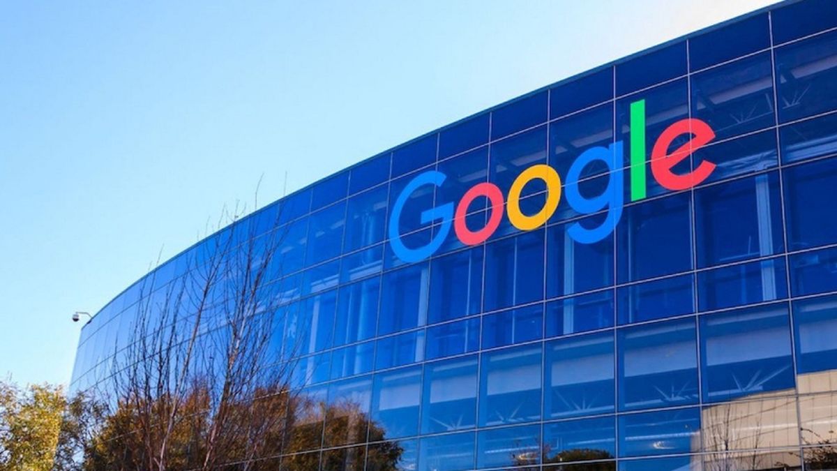 The Government authorized Google to install the longest Internet cable in the world